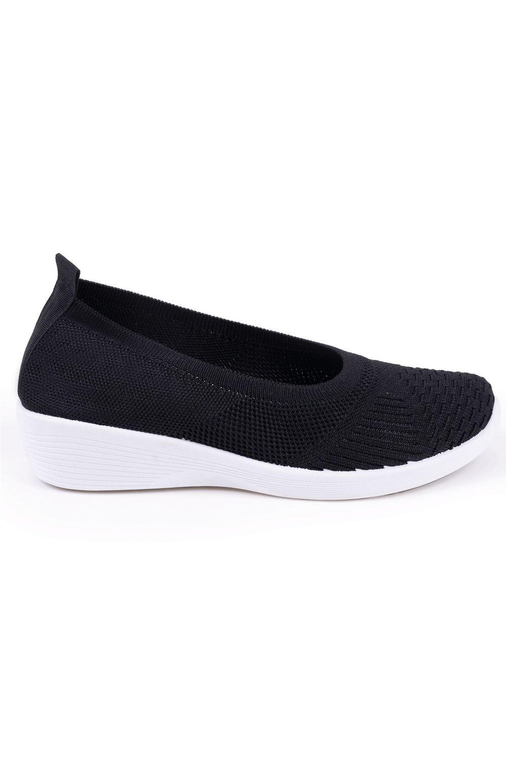 Athletic mesh knit low-heel ballerina shoe