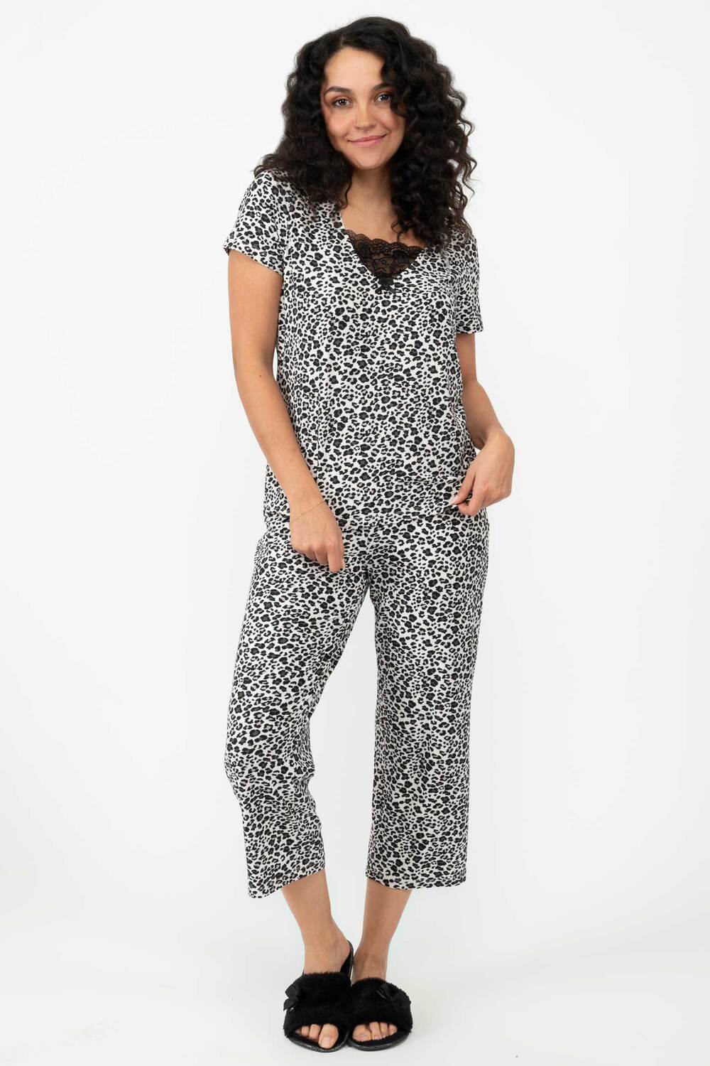 Charmour - Silky touch capri PJ set with lace - Leopard