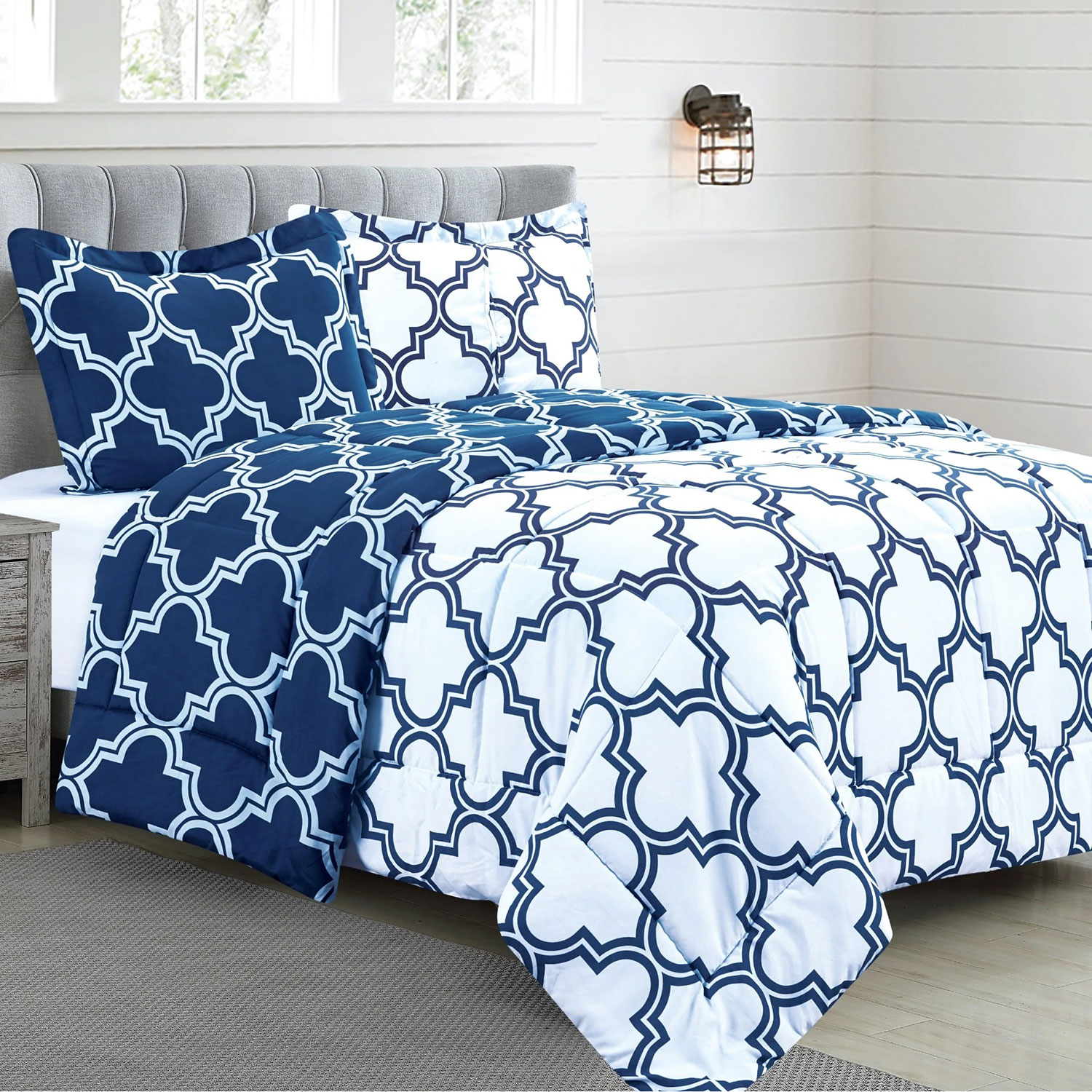 Couette légère double bleue marine à motifs ancres