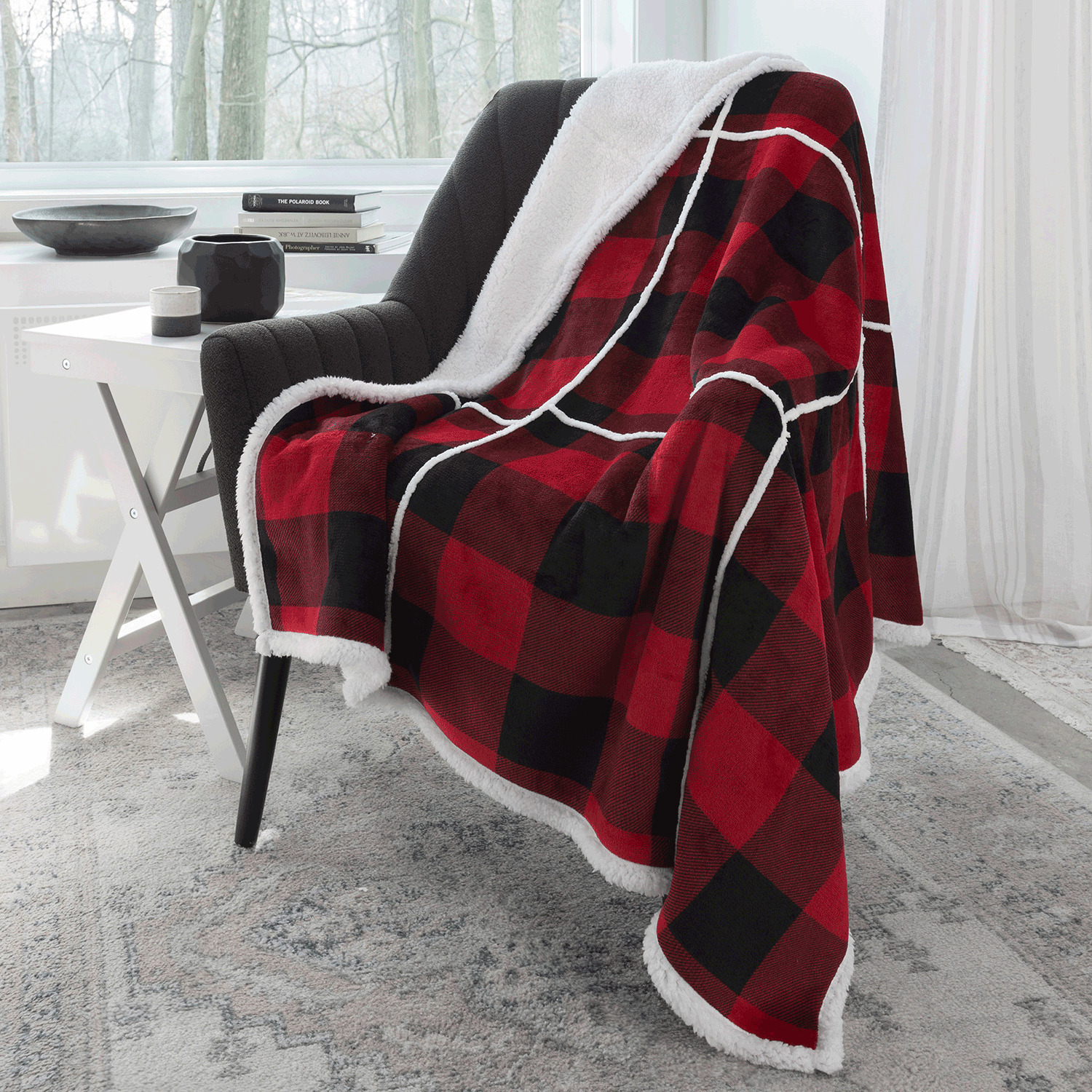 Flannel throw with sherpa reverse, 48"x60"