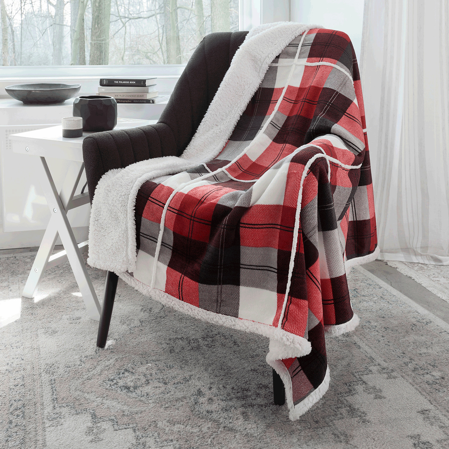 Flannel throw with sherpa reverse, 48"x60"