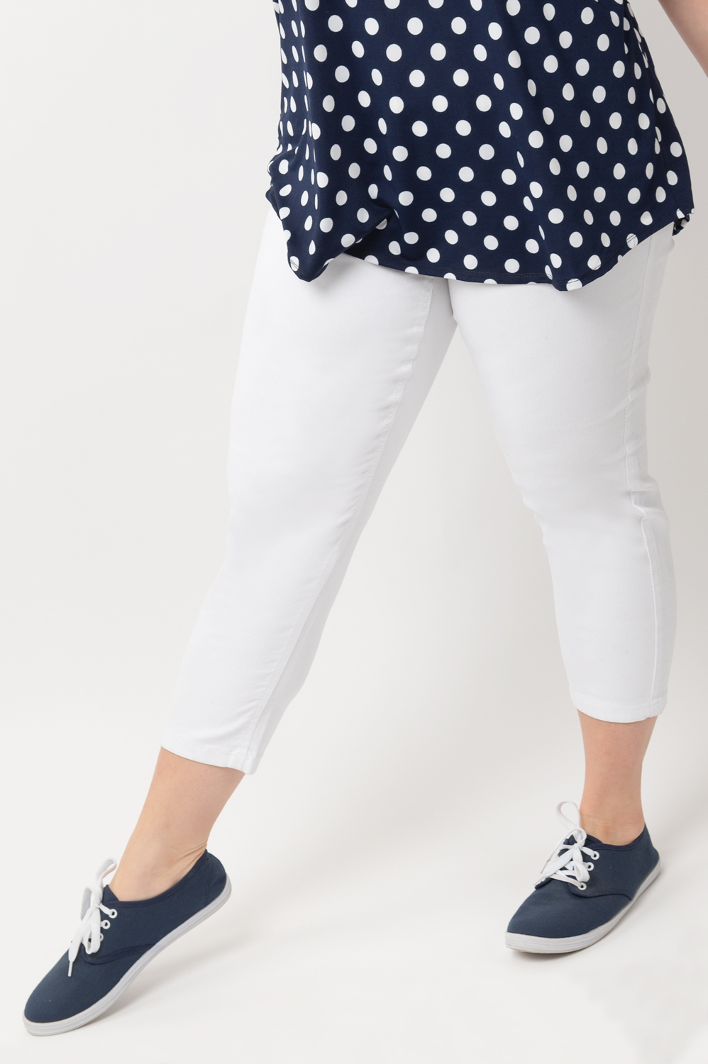 Suko Jeans Capris Women's Size 6